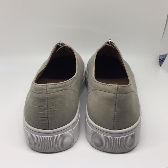 Steve Madden Gratis Grey Top Zip Shoes - Picture 5 of 9